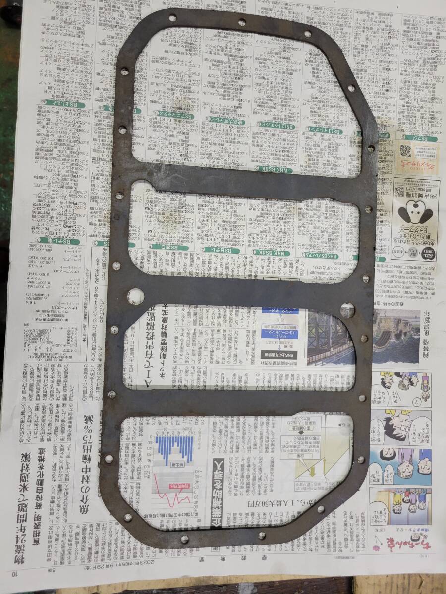 BMW E30 M3エンジン用オイルパンラダーレール。拍卖