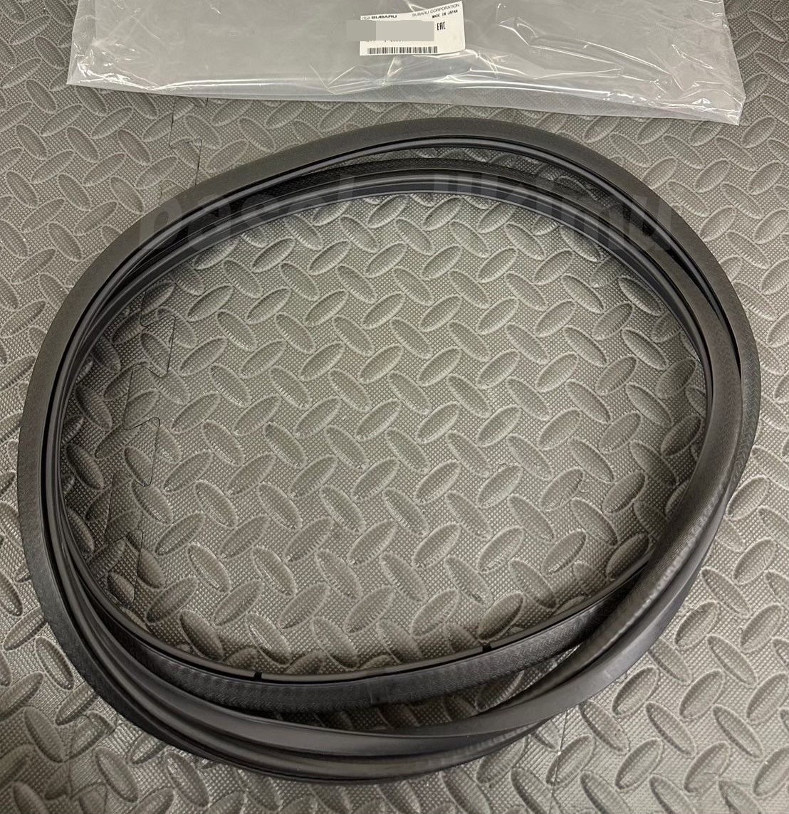 ■新品■スバル純正 ヴィヴィオ RX-R A型 3ドア リヤクオーターウインドウウエザーストリップ拍卖