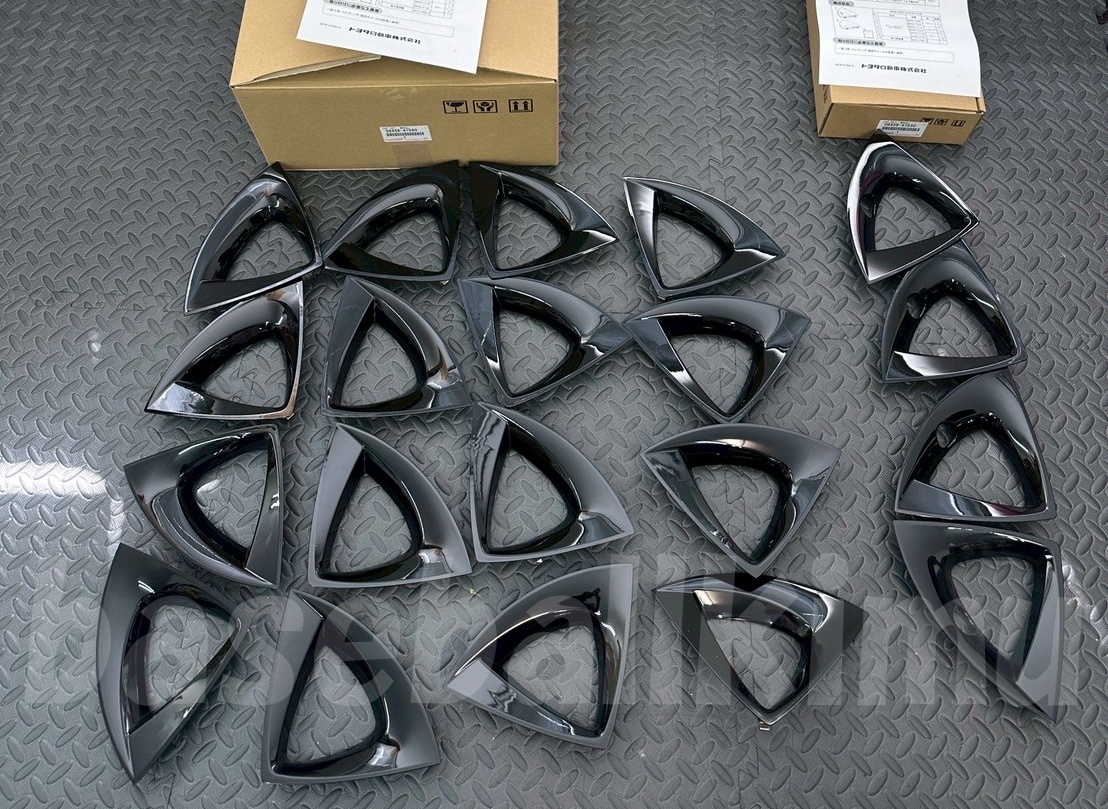 ■新品■トヨタ純正 50系プリウス ZVW50 ホイールアクセントピース ブラック 1台分 エアバルブ部 エアバルブ以外拍卖