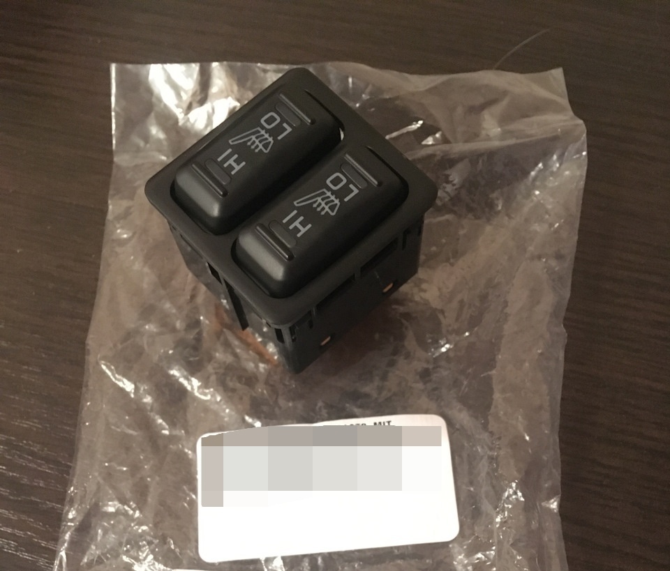 ■新品■三菱 純正 ランサーエボリューションX シートヒーター スイッチ ギャランフォルティス拍卖