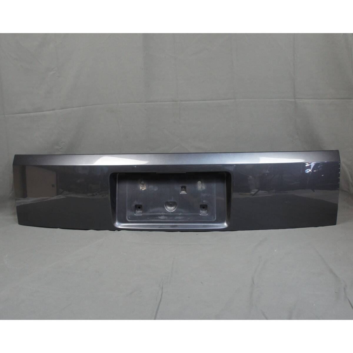 リアゲート プロテクター FH7A ガンメタ系 CV5W 前期 デリカD:5外し 5817A062 バックドア ガーニッシュ 参考 CV1W CV2W CV4W @14507s拍卖