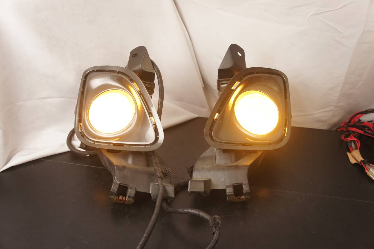 点灯OK 左右セット フォグランプ 1F7 シルバー ACR50W 中期 2型 エスティマ外し 参考 81210-42050 81220-42050 ACR55W GSR50W GSR55@14430s拍卖