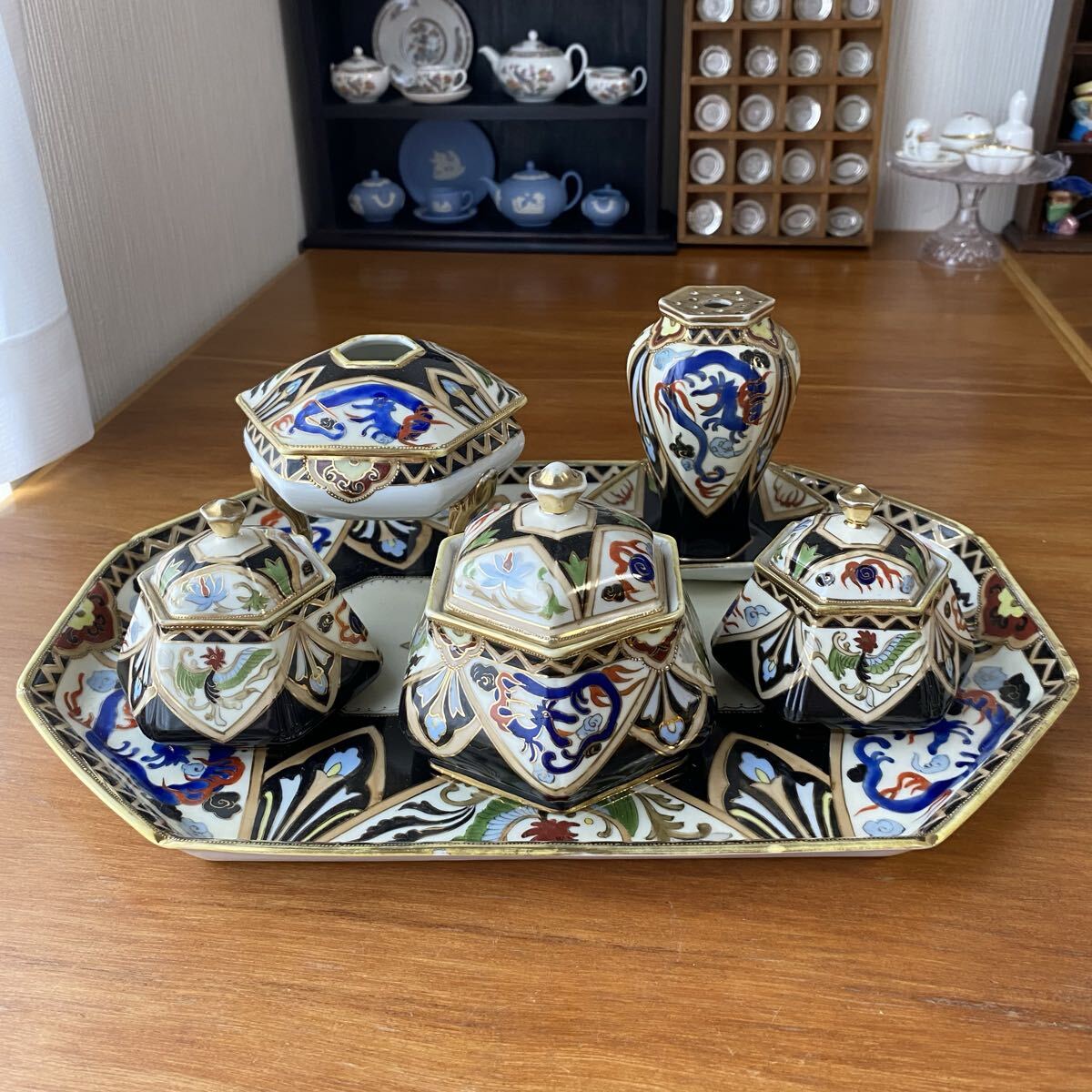 英国 里帰り オールドノリタケ ドレッシングテーブルセット マルキ印 金盛り拍卖