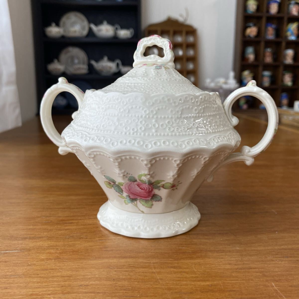 スポードジュエル ビリングスレイローズ レース模様の可愛い蓋付きシュガーポット拍卖