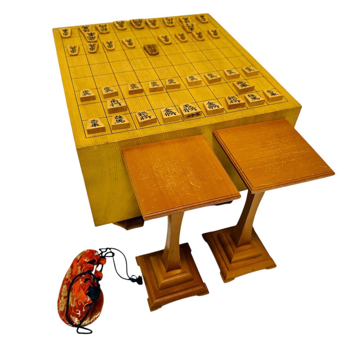 将棋 将棋駒 将棋盤 5.7寸 駒台 天然木 将棋台 へそ有り拍卖