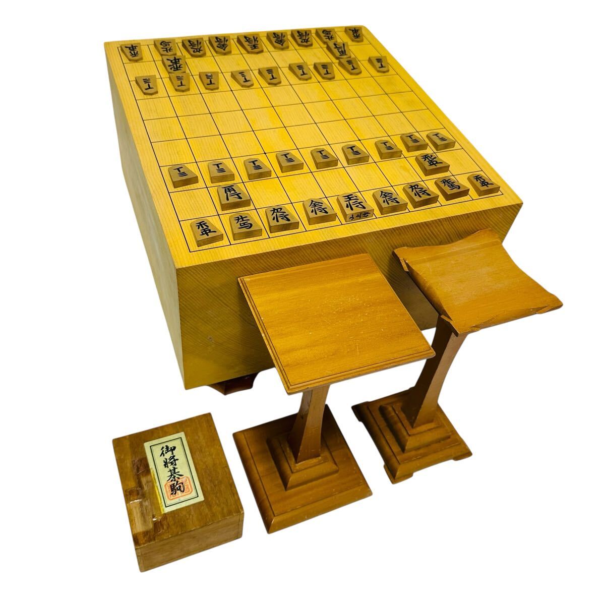 即決 送料無料 将棋 将棋駒 将棋盤 5.7寸 駒台 天然木 将棋台 へそ有り 木製拍卖