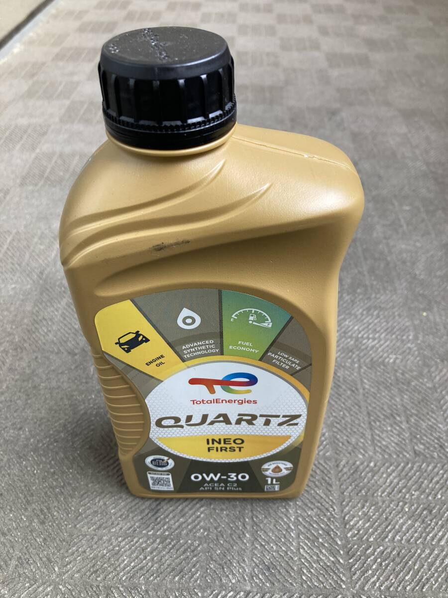 トタル QUARTZ INEO FIRST 0W30 0W-30 1L 1本 未開封品拍卖