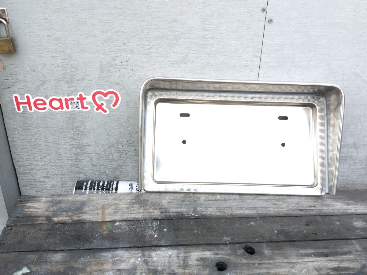 ウロコバイザー付きナンバー枠 丸棒 ウロコ 中型 ナンバー枠 デコトラ 軽トラ 拍卖