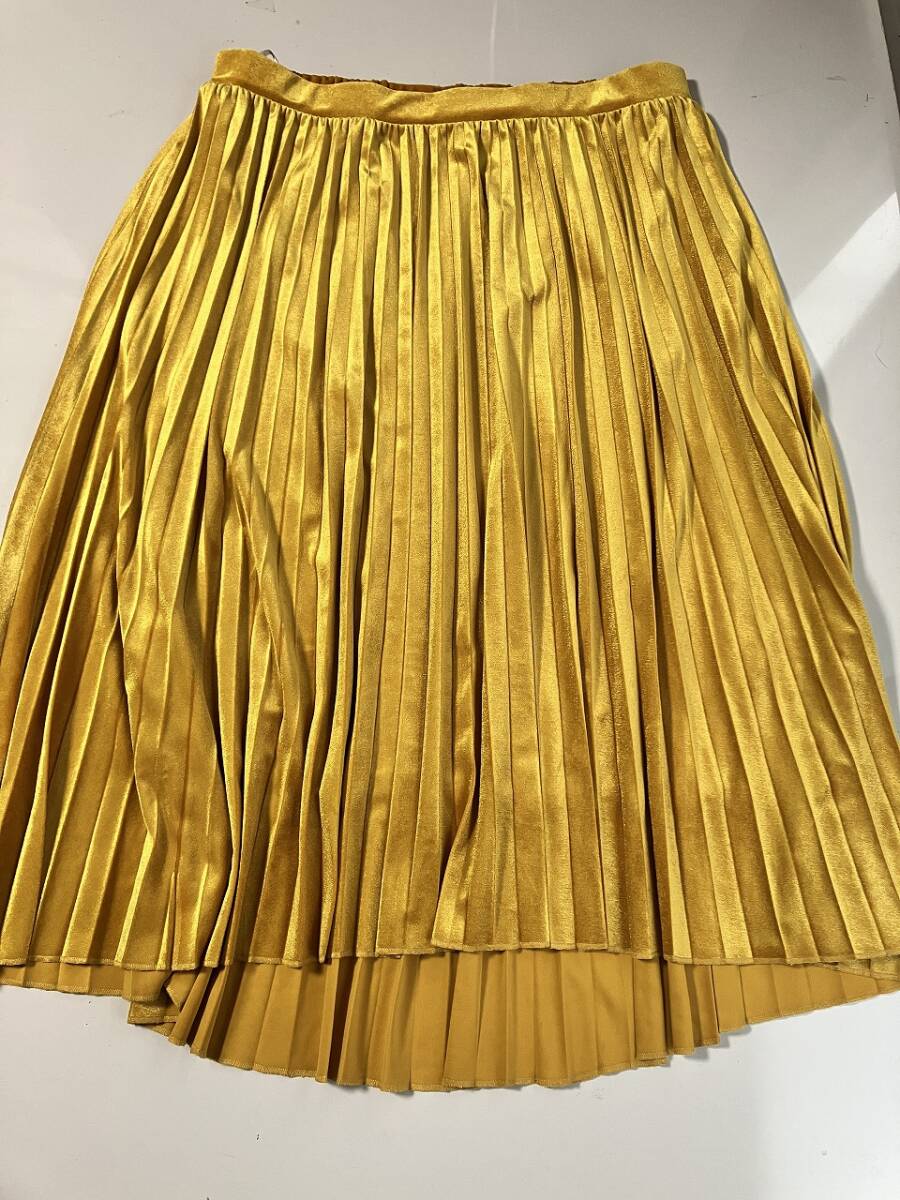 新品■大きいサイズ4L■ベロアプリーツ加工フレアースカート■カラシ拍卖