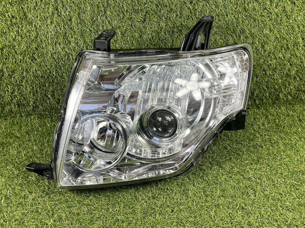 三菱 純正 V93W V98W パジェロ HID ヘッドライト ヘッドランプ ユニット 片側のみ KOITO 100-67016 【Br71021-5】拍卖
