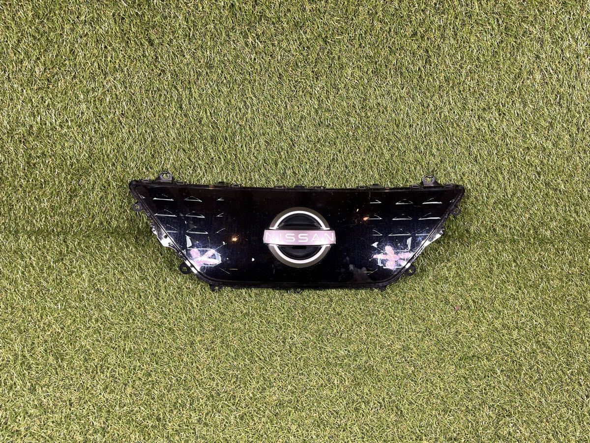日産 ニッサン リーフ ZE1 フロントグリル 62072-5WK0D 【YD71021-55】拍卖