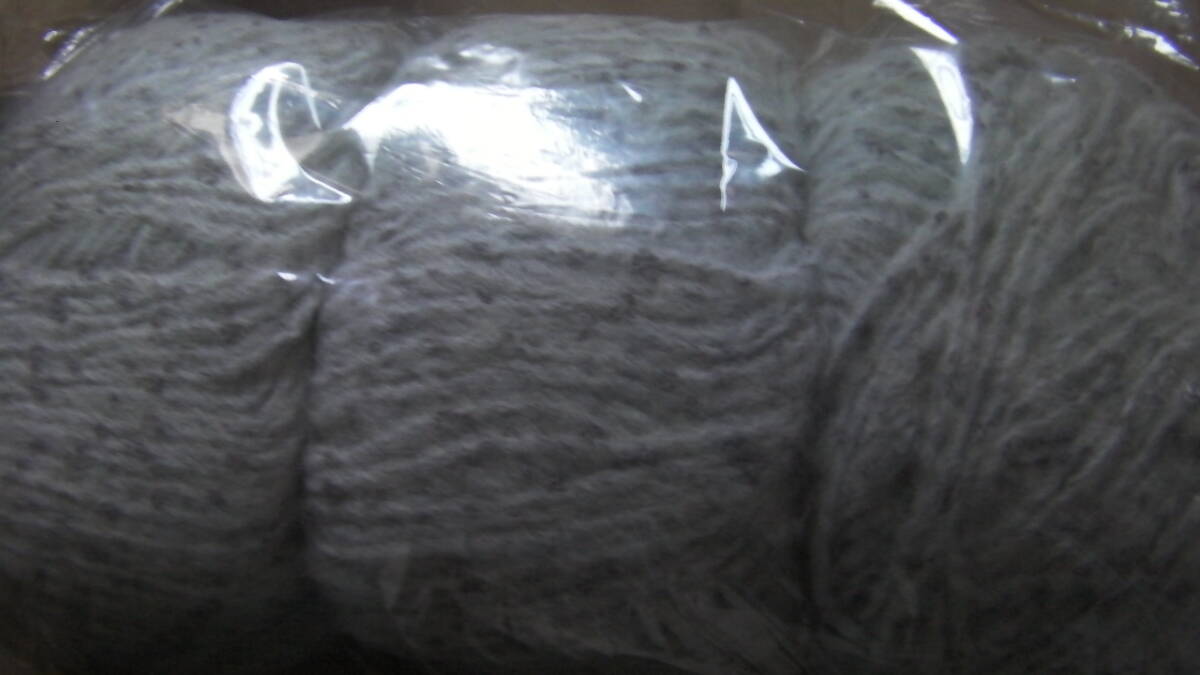 秋冬糸*モヘア*3玉セット*淡いグレーベースに濃いグレーのぽちぽ小*物づくりに*あみぐるみに*G拍卖