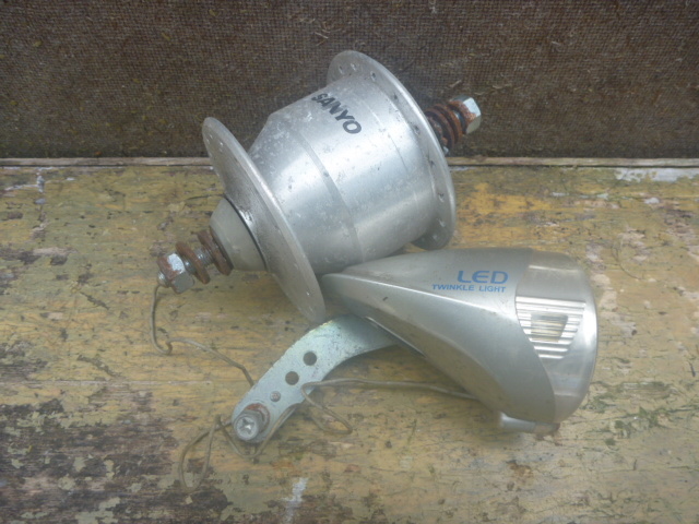 ★レストア・リペア用 組立に自信がある方?27インチ らくらくライト&ダイナモセット 程度下 D-161 24029★拍卖