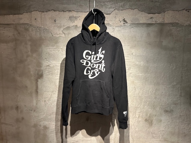 ♪送料無料★UNDERCOVER × Girls Don't Cry★名作コラボ★プルオーバーパーカー★JunTakahashi★VERDY★日本製★MUU9805-1★黒★3(L)♪拍卖