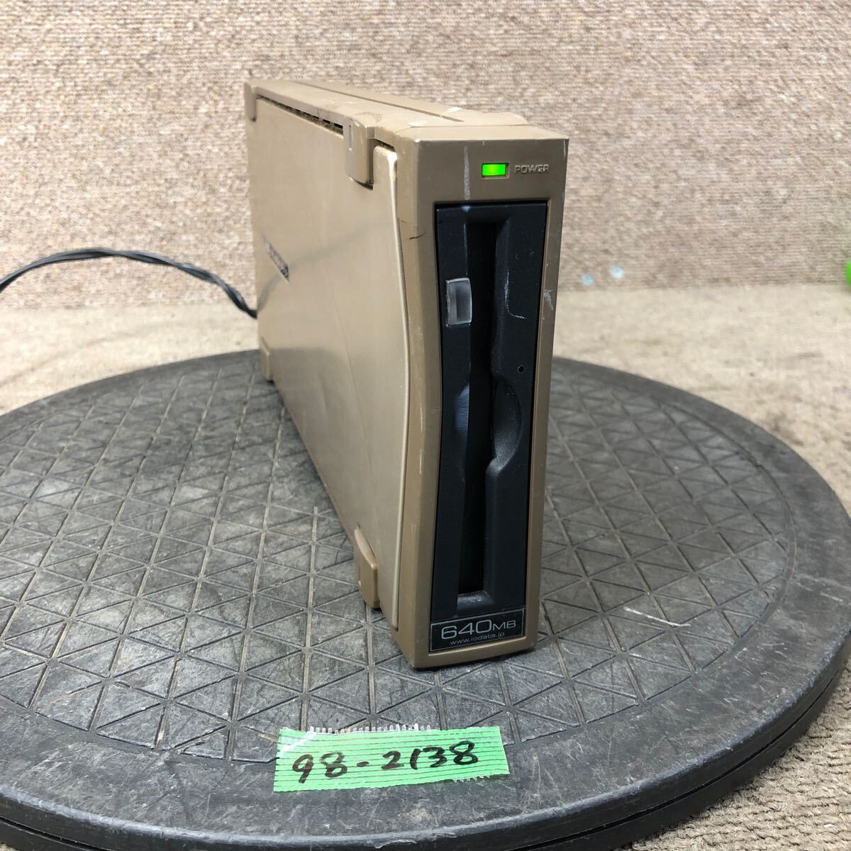 98-2138 激安 レトロPC パーツ 外付け MOドライブ 640MB IO DATA アイオーデータ MOX-SX640/UN SCSI 通電.電源オン.オフok ジャンク拍卖