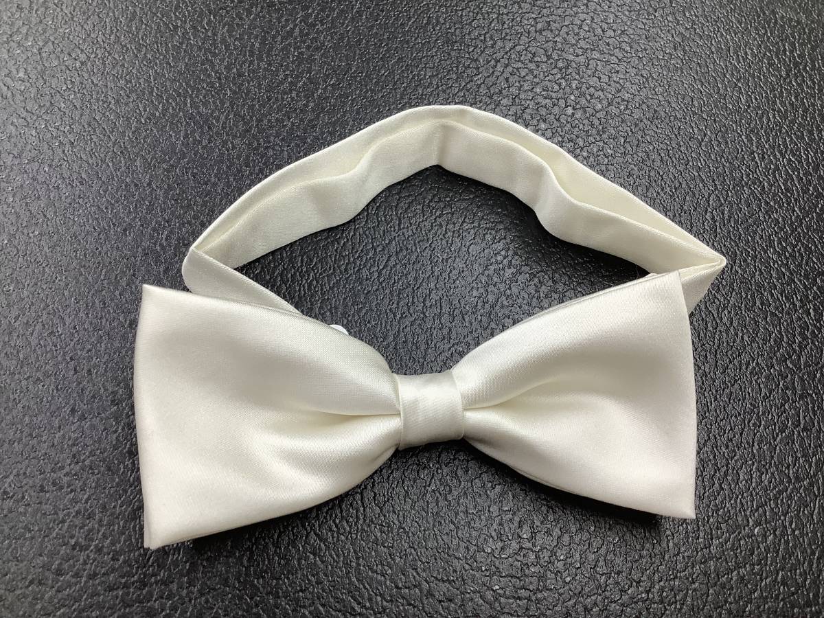 【送料無料匿名発送】新品未使用★白 ホワイト蝶ネクタイ★バタフライ ★ボウタイ チョウタイお買い得 拍卖