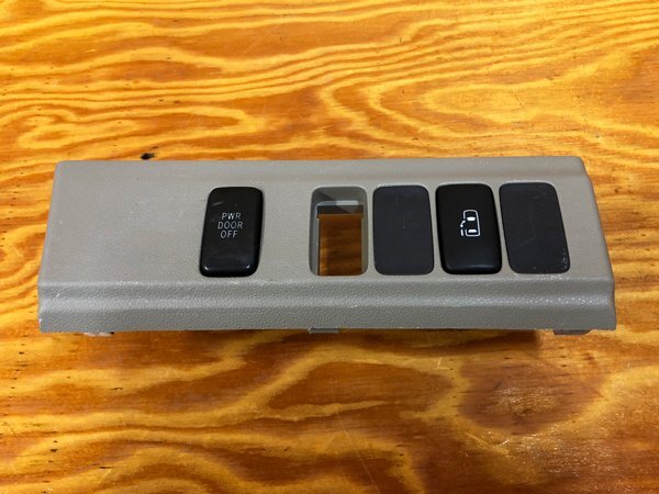 ダイハツ アトレー ワゴン S321G 平成27年 後期 スライドドアスイッチ スイッチパネル 中古・現状品拍卖
