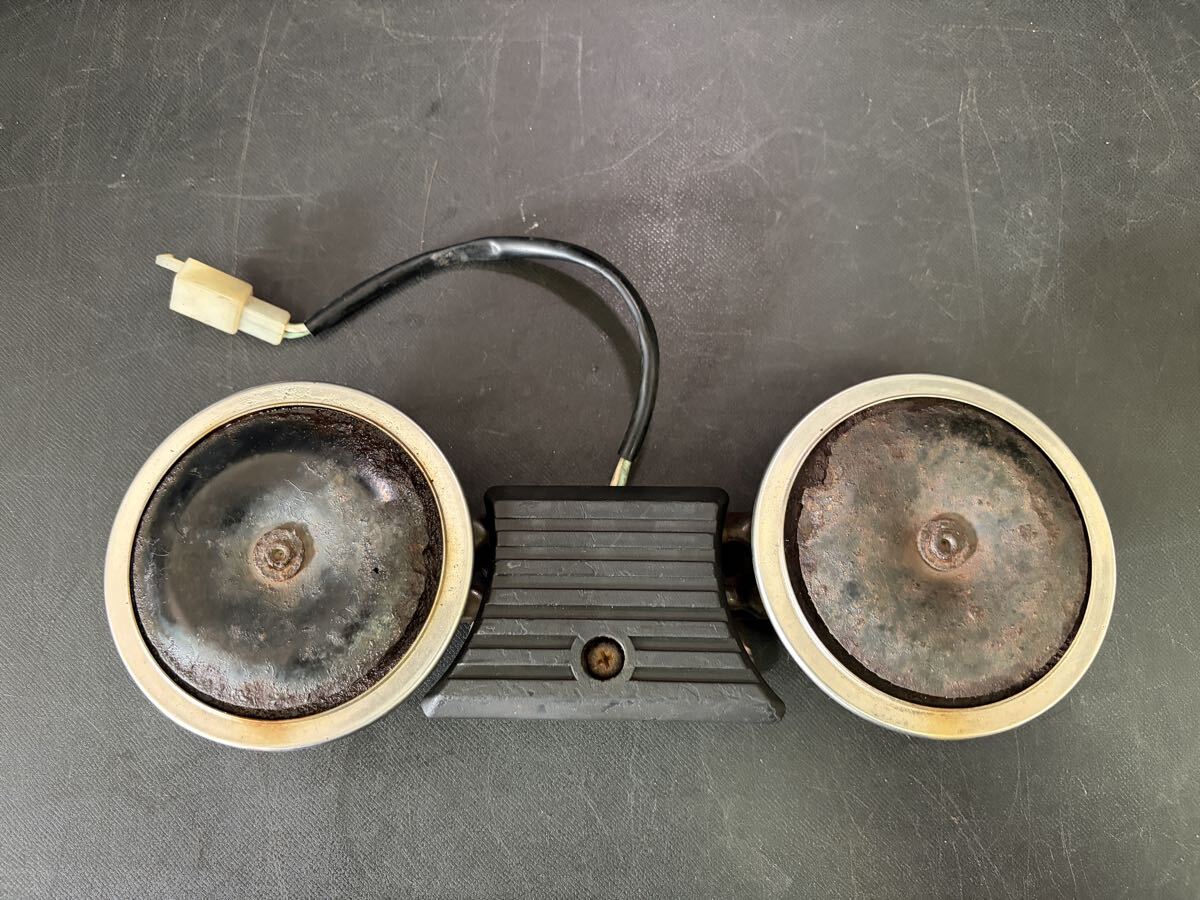 国内物(RC04)CB750F 1台ばら売り 純正ホーンステー ホーンカバー ステムカバー CB750FZ CB750FA CB750FB CB750FC ボルドール CBX400F拍卖