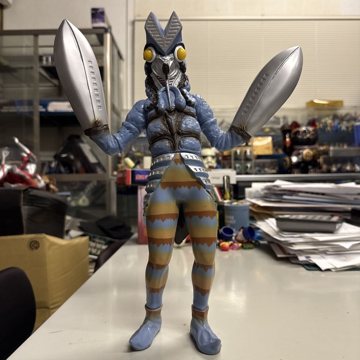 バルタン星人 ソフビ 円谷プロ 2001年製 全長約36センチ ウルトラマンシリーズ フィギュア ウルトラマン拍卖