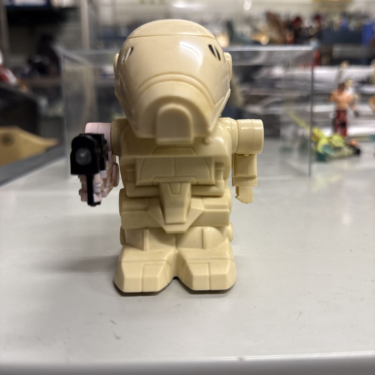 スターウォーズ 手のひらシリーズ バトルドロイド 稼働確認済み 手のひらに乗るとブラスターが光り映画のセリフを話します 当時物 拍卖