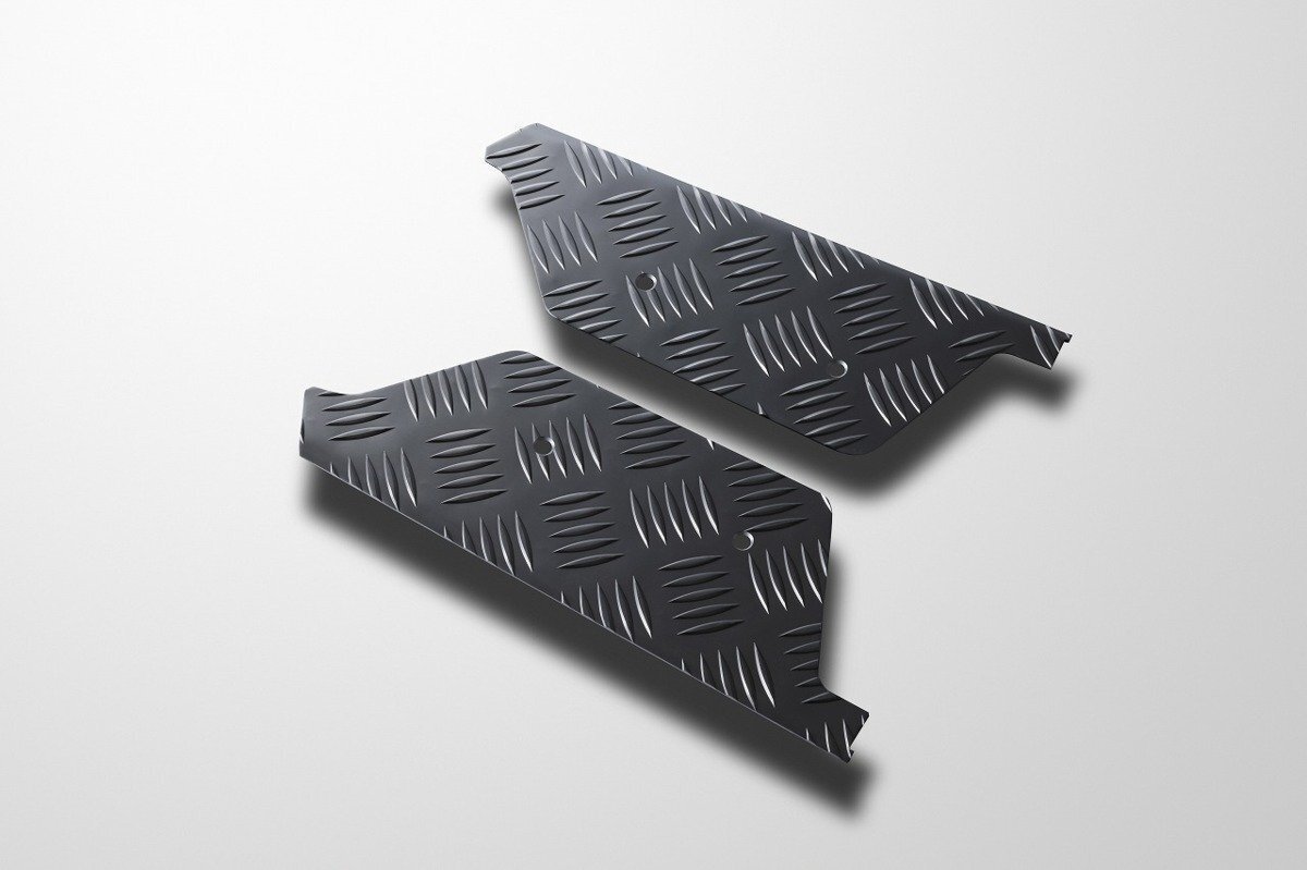 CRS ESSEX アルミステップカバー フロント 左右2枚セット ブラックアルマイト ハイエース 200系 2004年8月~ 標準仕様車拍卖