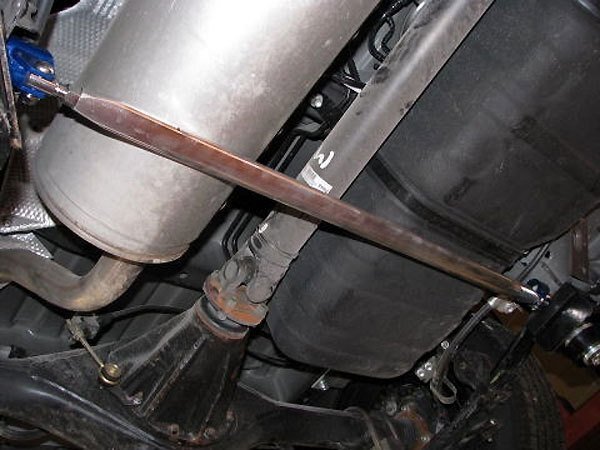 カワイ製作所 リヤモノコックバー ハイエース KDH200V スーパーGL リーフ取り付け部前方拍卖