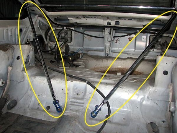 カワイ製作所 リヤオプショナルバー サニー B310 ピラーバー取り付け部よりフロアー接続斜行バー2本拍卖
