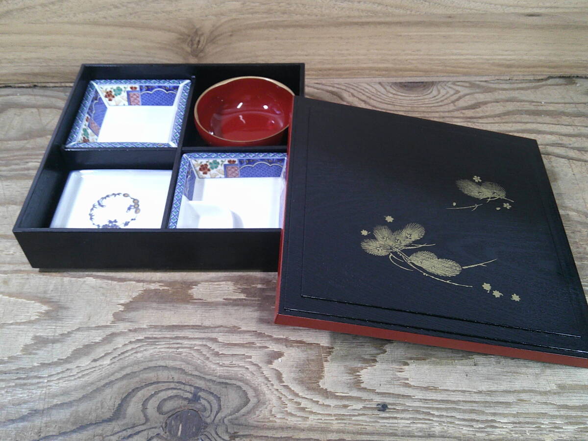 ◆仕切箱 弁当箱 小鉢付き 23.7cm×26cm×6cm※現状品■80拍卖