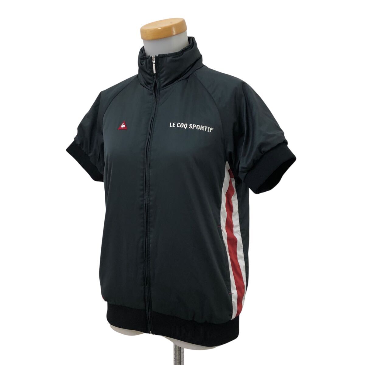 10NK005-41 le coq sportif ルコックスポルティフ GOLF ゴルフ ゴルフウェア 中綿 半袖 ジャケット 上着 羽織り トップス アウター 黒 S拍卖