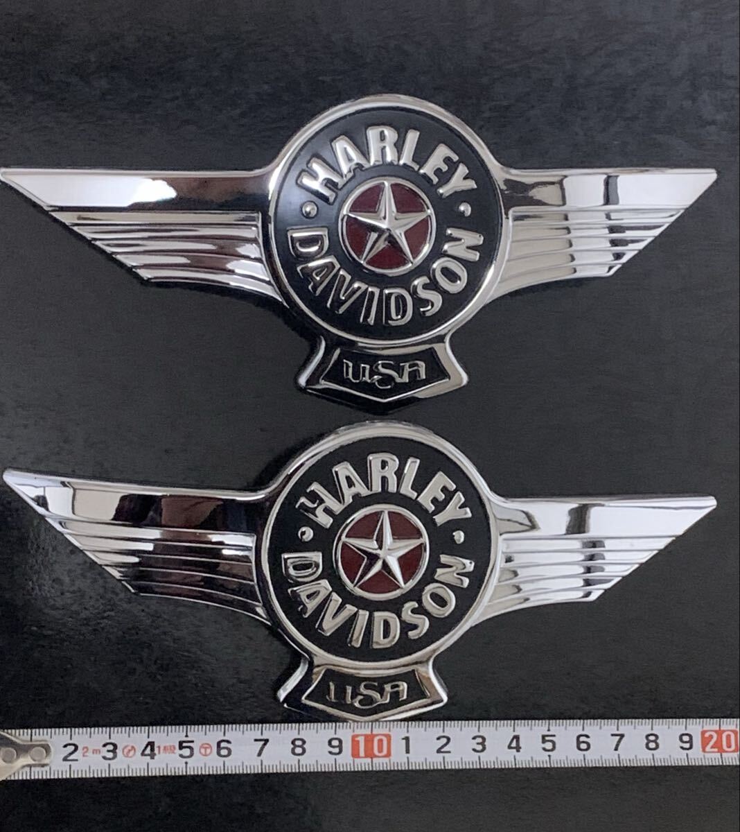 送料無料 タンクエンブレム ハーレーダビッドソン純正  左右セット ソフテイル ファットボーイ 拍卖