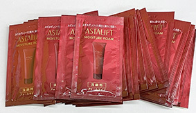アスタリフト モイスチャーフォーム サンプル30個 60g(2g×30) ASTALIFT拍卖