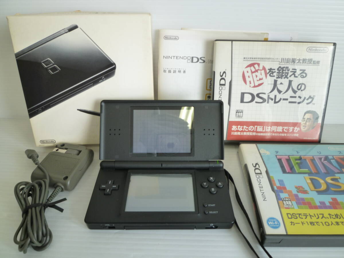 72194◆ゲーム機 Nintendo/ニンテンドー DS Lite USG-001 ブラックカラー/黒色 , ソフト2本 テトリスDS 能を鍛える大人のDSトレーニング◆拍卖