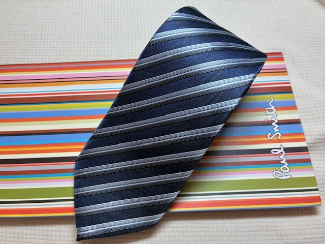 Paul Smith ポールスミスMade in Italy ネクタイシルバー濃紺ストライプ柄シルク100拍卖