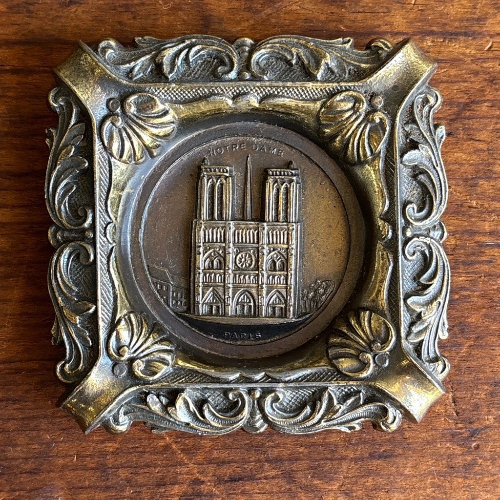 フランス製 アッシュトレイ ヴィンテージ アンティーク 灰皿 ノートルダム大聖堂 Made in France 現状品 直接引取り歓迎(横浜) digjunkmar拍卖