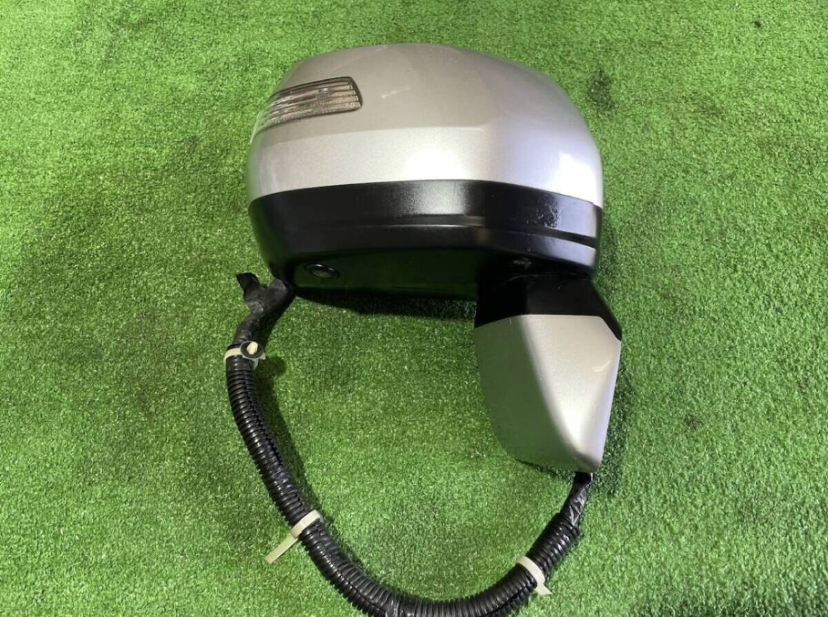 ホンダ ステップ ワゴン スパーダ RK5 RK6 ステップワゴン ウインカー 右 ドアミラー サイドミラーカメラ 付き 点灯確認済。。。3195拍卖