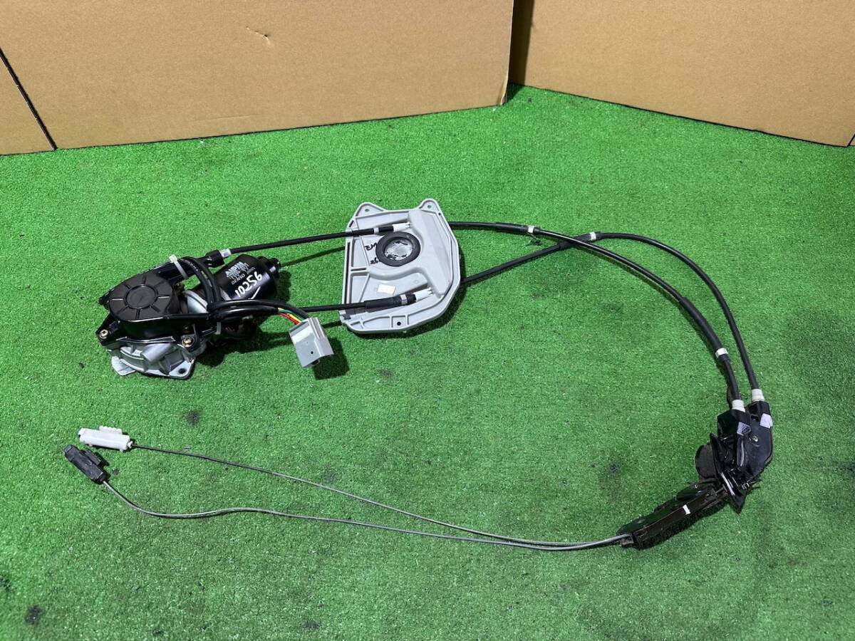 トヨタ アルファード ANH10 後期型 純正 リア 左 ドア パワー スライド モーター 動作確認済み … 10256拍卖