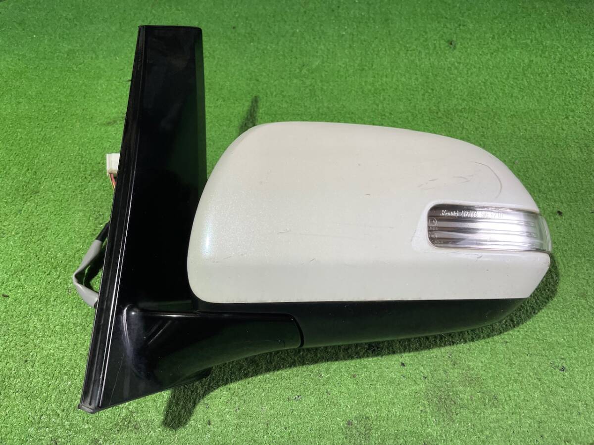ヴェルファイア アルファード ANH20W ANH25W GGH20W 20系 純正 左 ドアミラー カラー 070 動作確認済み 。。7532拍卖