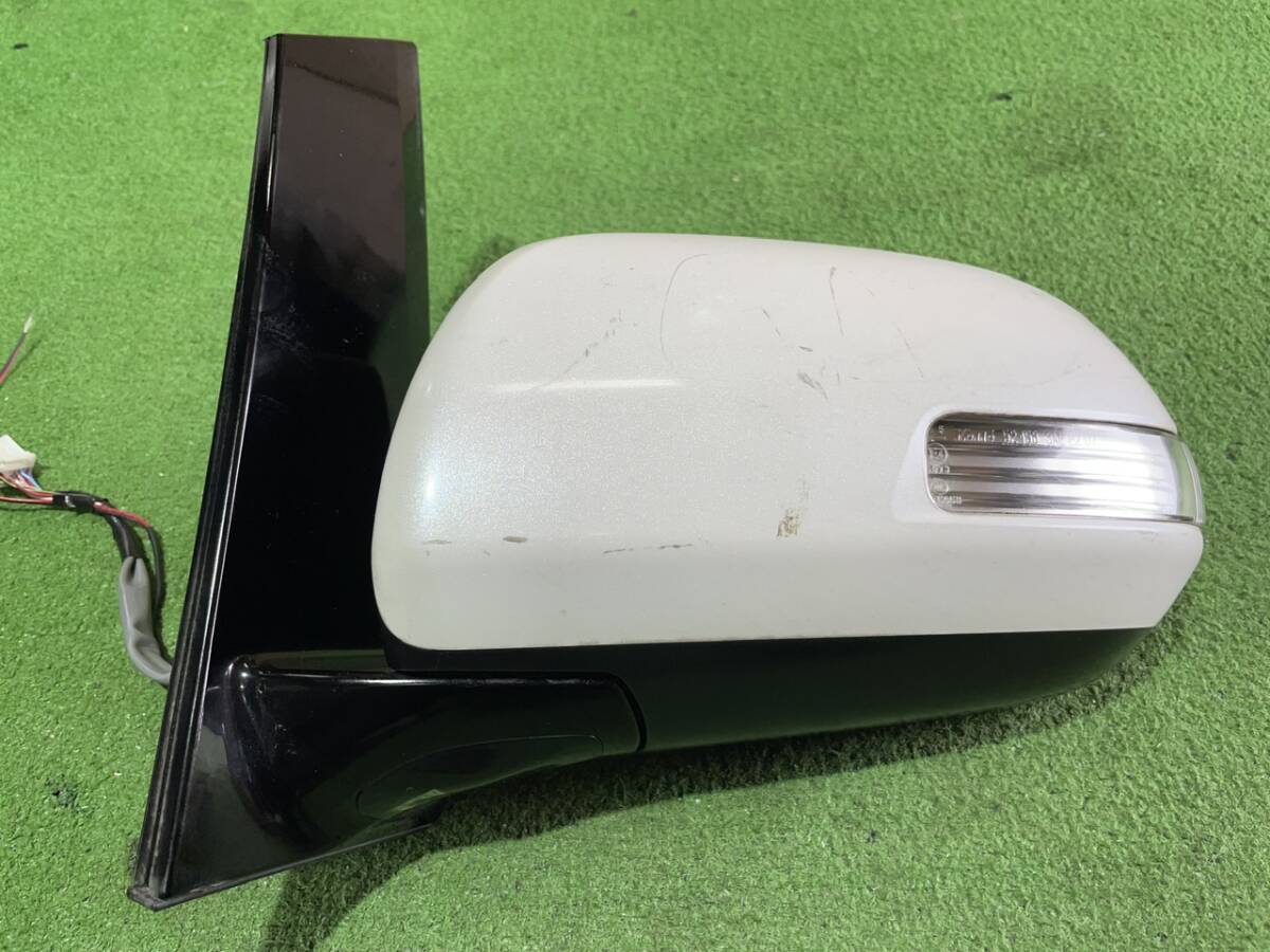 ヴェルファイア アルファード ANH20W ANH25W GGH20W 20系 純正 左 ドアミラー カラー 070 動作確認済み 。。10506拍卖