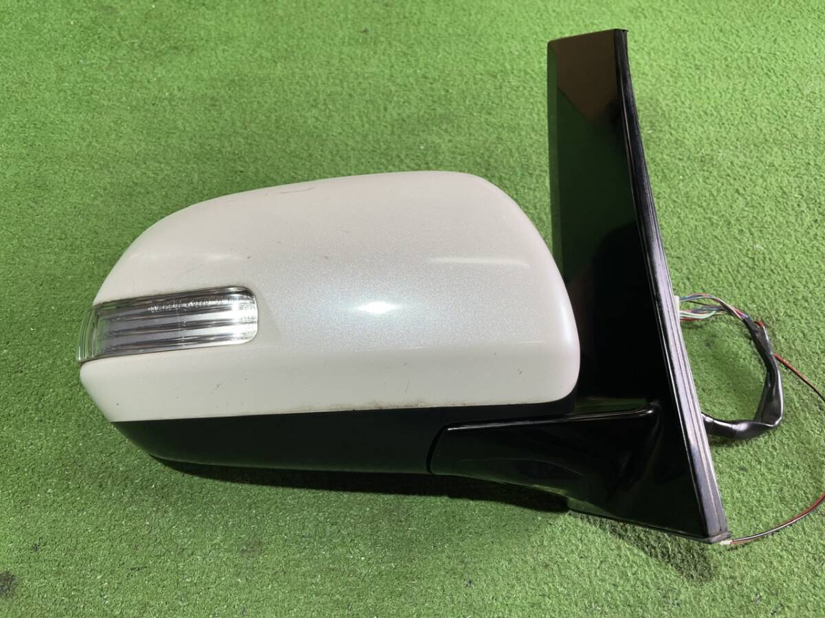 ヴェルファイア アルファード ANH20W ANH25W GGH20W 20系 純正 右 ドアミラー カラー 070 動作確認済み 。。10505拍卖