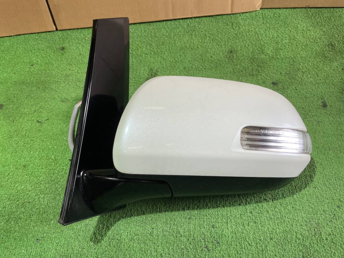 ヴェルファイア アルファード ANH20W ANH25W GGH20W 20系 純正 左 ドアミラー カラー 070 動作確認済み 。。。10604拍卖