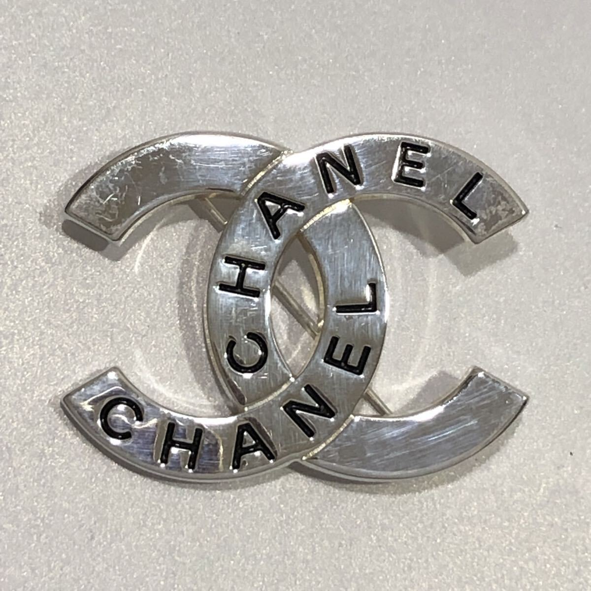 シャネル ヴィンテージ ブローチ 98P CHANEL ロゴ (管ABA02 G19 )拍卖