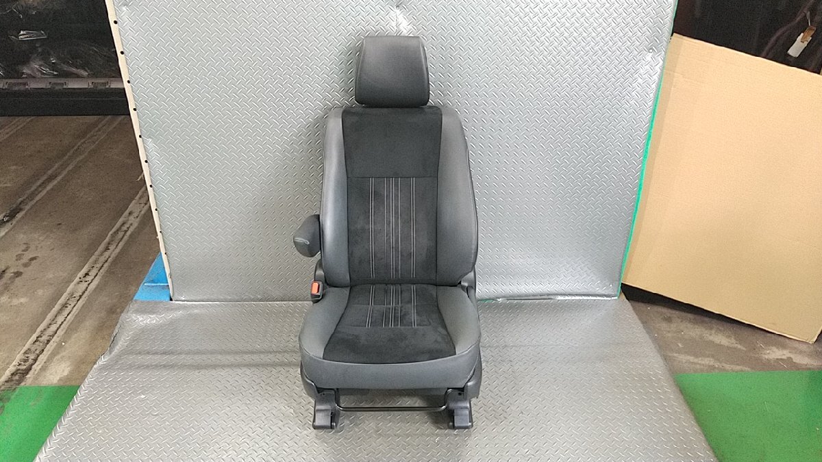 ZRR80 エスクァイア 純正 アシスタントシート/助手席 ヒーター・レール付き ハーフレザー ☆個人宅発送不可☆拍卖