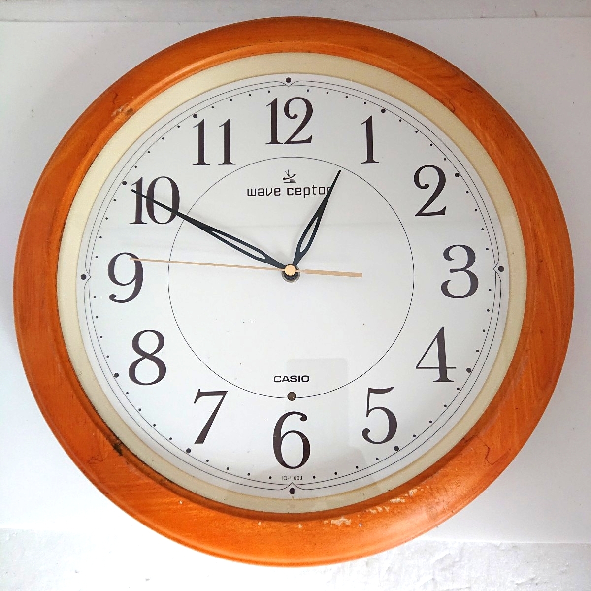 【掛け時計】木枠 CASIO 電波時計 IQ−1100J 箱無し 通電確認済み 当時物 現状品 ぷらみ1009 39拍卖