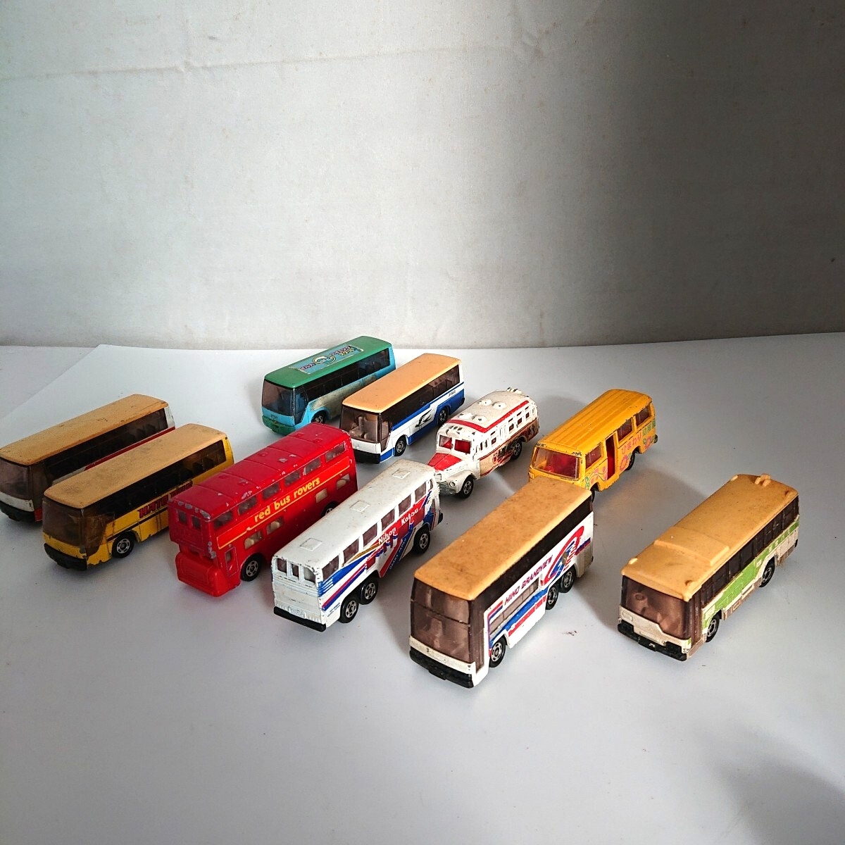 【ミニカーまとめ売り】メーカートミカ他 バス 幼稚園バス 観光バス等 計10点 当時物 現状品 ぷらみ 1030 131拍卖