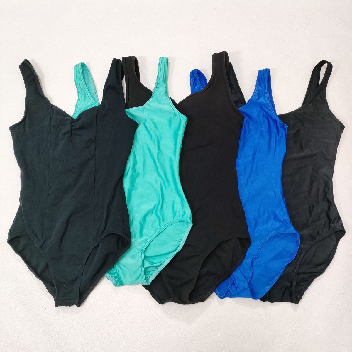 20【5枚セット】レオタード(S程度~L)★サンエオリジンFREEDバレリーナ★光沢ブラック黒ミントリーン青ブルー胸元シャーリング★伸縮性あり拍卖