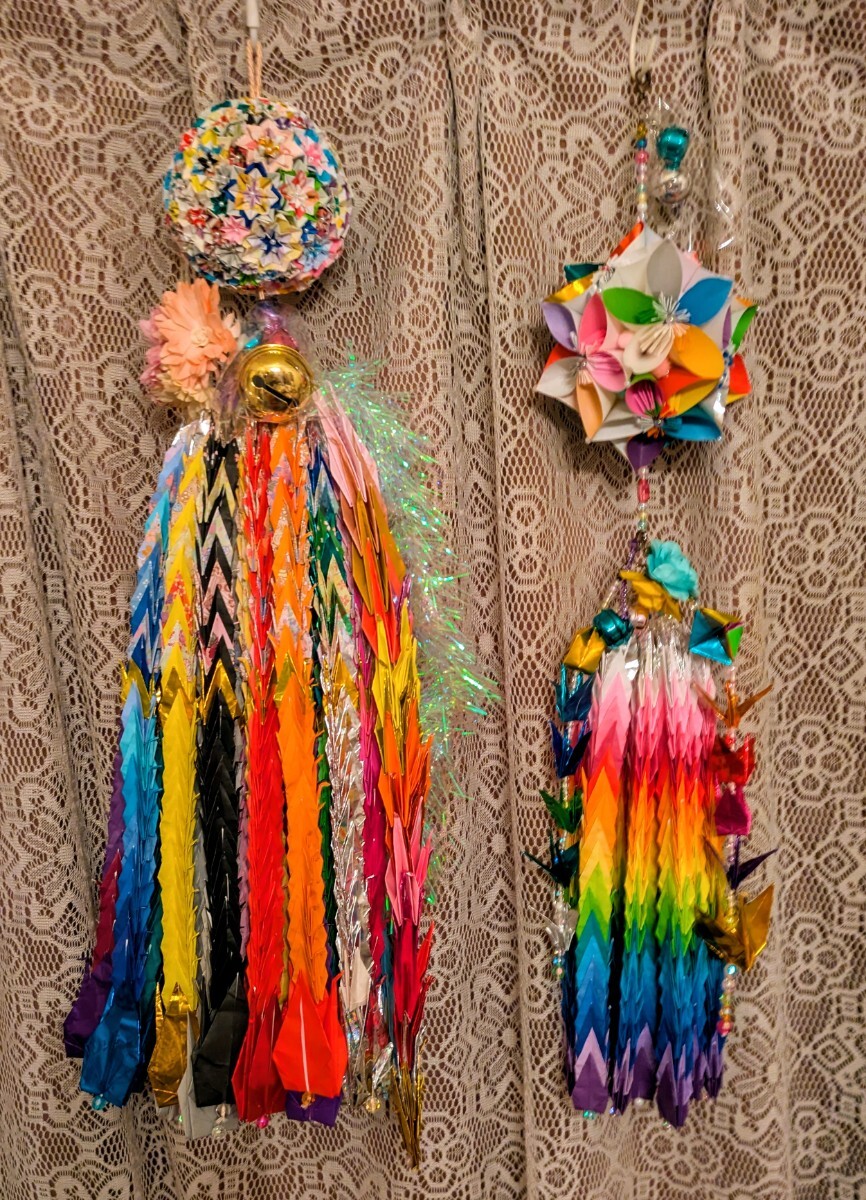 カラフル・レインボー系♪くす玉&千羽鶴★5枚花&レインボー折り鶴★御鈴/造花飾り揺れて〜綺麗★商売繁盛★縁起担ぎ★幸福★和★贈答品♪拍卖