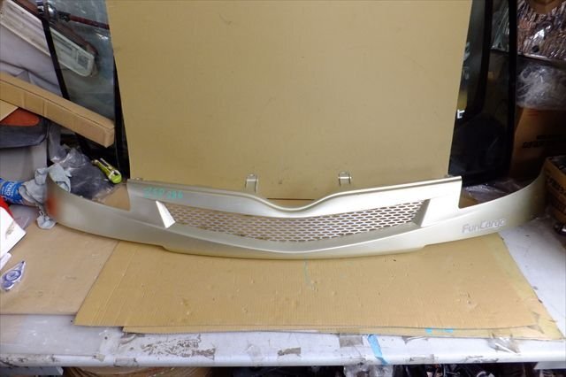 トヨタ ファンカーゴ NCP20 純正 フロント グリル ラジエーター グリル 08423-52020 ZEP286拍卖