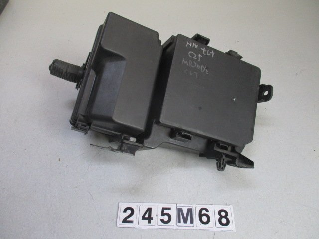 ☆ 日産 SERENA セレナ DBA-C25 エンジンルーム ヒューズ リレーボックス 24-5M68拍卖
