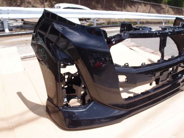 トヨタ ルーミー M900A フロント バンパー 52119-B1450 黒 TBP844拍卖