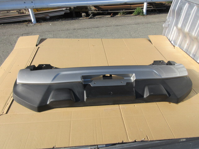 ☆スズキ ハスラー MS31S / MS41S 純正リア バンパー 71811-65P0 銀/黒 TBP487拍卖